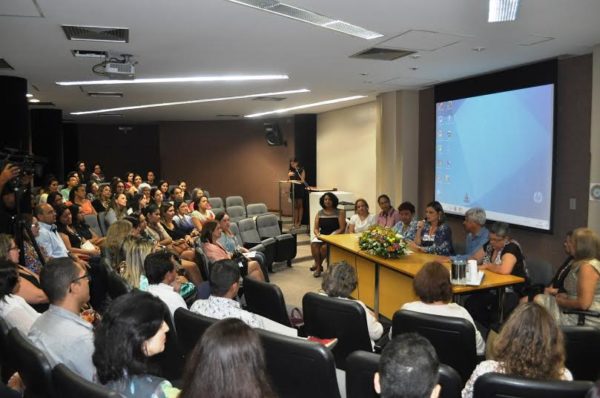 Evento reuniu coordenadores, tutores, preceptores e especializandos dos cursos da Rede Cegonha