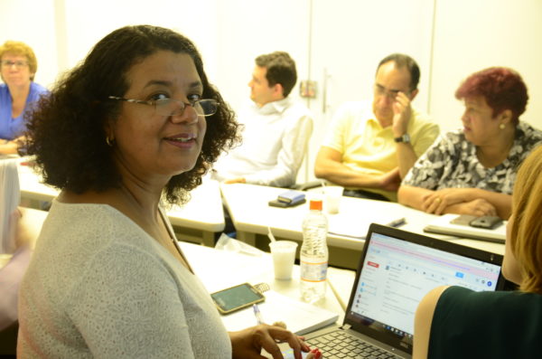 "As parturientes devem ter apoio contínuo e individualizado durante o trabalho de parto e parto", reforça Cleide Ventura, da Abenfo 