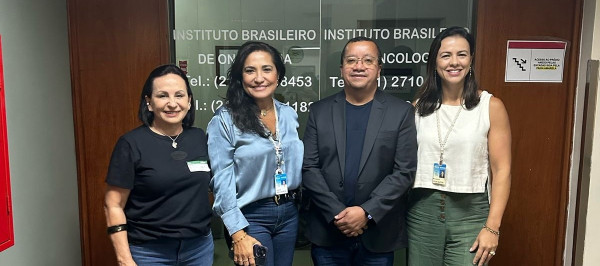 Presidente do Cofen visita hospitais dirigidos por enfermeiras e destaca a gestão competente