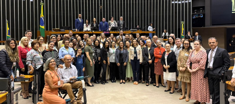Sessão solene em homenagem à Enfermagem - Câmara dos Deputados